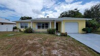 Foto principal - 2442 SE Grand Dr