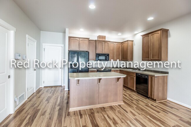 Foto del edificio - 1610 N Holl Blvd