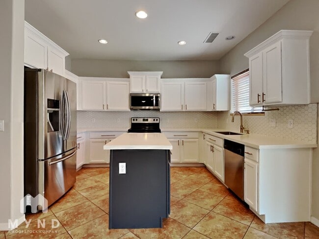 Foto del edificio - 18646 W Mission Ln