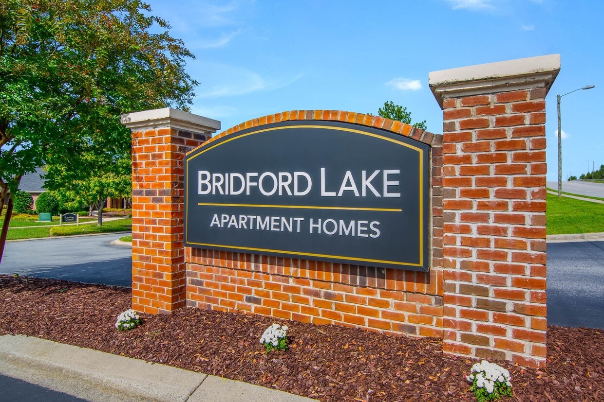 Bridford Lake Apartments Apartments 1150 Bridford Lake Cir Greensboro