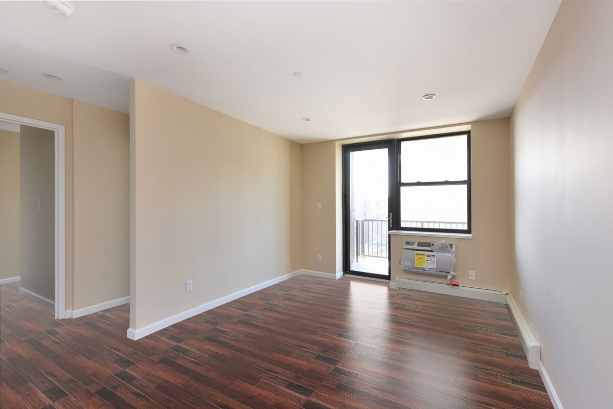 Primary Photo - 45 Hinckley Pl