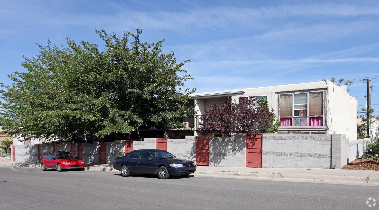 Foto principal - 3911 Silver Ave SE