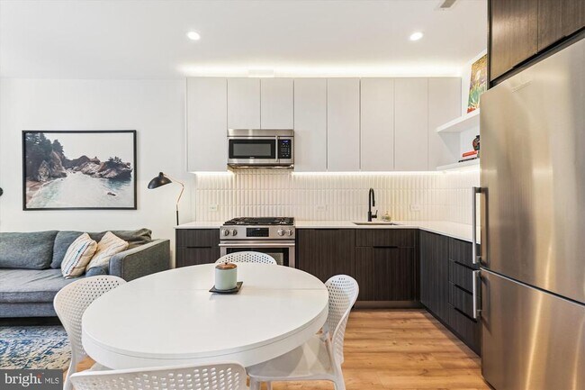 Foto del edificio - 3117 Georgia Ave NW