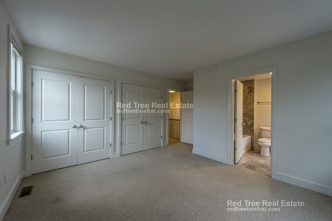 Foto del edificio - 110 Second St. Unit 109