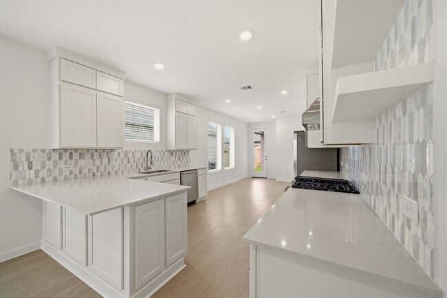 Building Photo - 21607 Colonial Medow Creek Trl