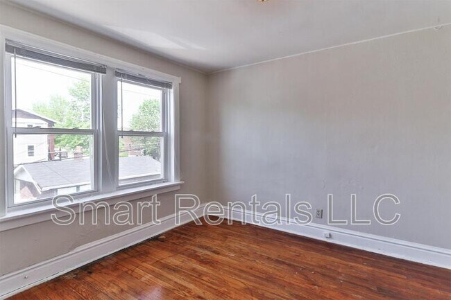 Building Photo - 3805 Keokuk St