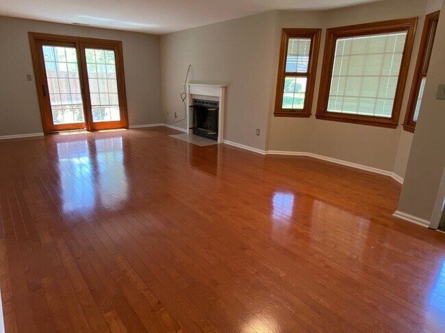 Foto del edificio - 2205 Brookhaven Dr