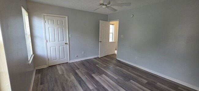 Building Photo - Townhome-New LVP Flooring throughout