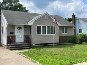 Building Photo - 33 Gardner Ave