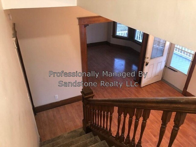 Building Photo - 4 Bedrooms