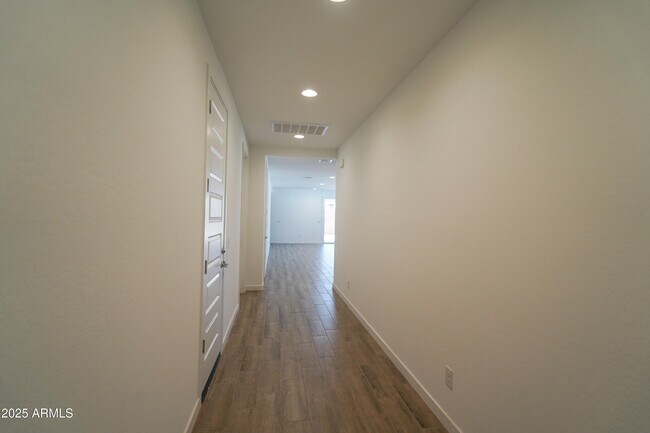 Building Photo - 8136 E Petra Ave