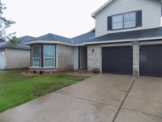 Building Photo - 10927 Pigeonwood Dr