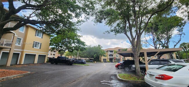 Foto del edificio - 6492 Emerald Dunes Dr