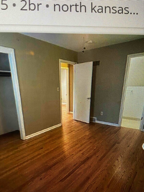 Foto del edificio - 8801 Grandview St