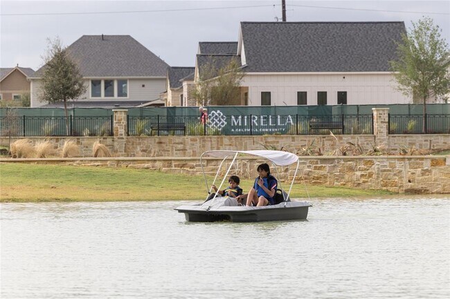 Foto del edificio - 14926 Grand Creek Ln