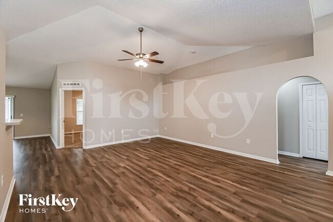 Foto del edificio - 5508 Ortega Park Blvd