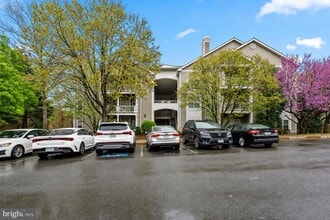 Building Photo - 1708 Lake Shore Crest Dr