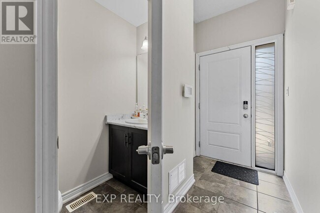 Photo du bâtiment - 377-377 Glancaster Rd