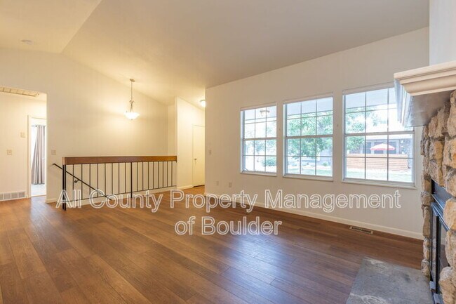 Building Photo - 3837 Paseo del Prado St