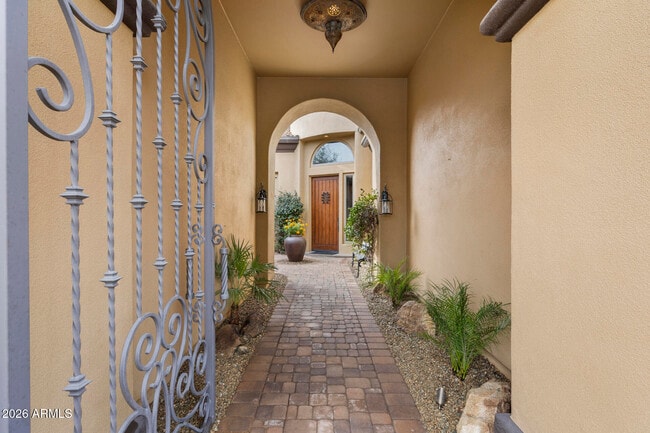 Building Photo - 3653 E Sands Dr