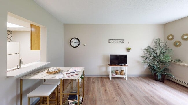 Building Photo - Parkwood Senior Living 55+