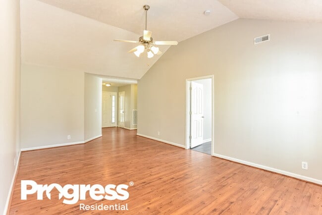 Building Photo - 948 Tom Hailey Blvd