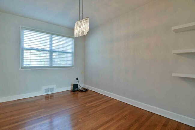 Foto del edificio - 640 Chesapeake St SE