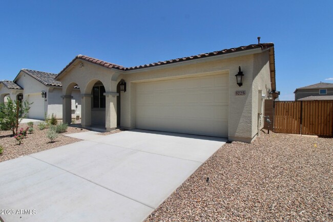Building Photo - 5725 S Parkwood