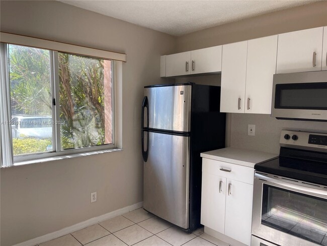 Building Photo - 854 NW 208th Dr