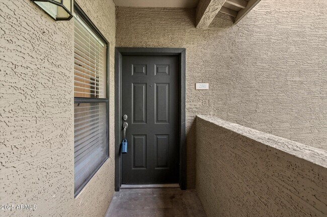 Foto del edificio - 9600 N 96th St