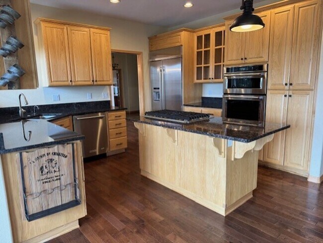 Building Photo - Single level home on Awbrey Butte