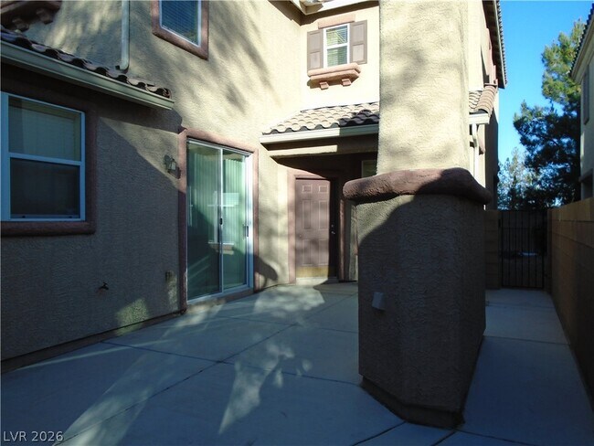Foto del edificio - 9044 Partridge Hill St