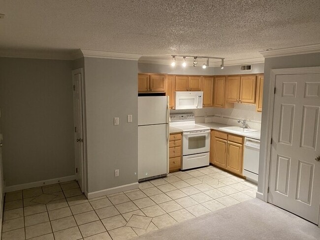 Building Photo - 3607 Helix Ct