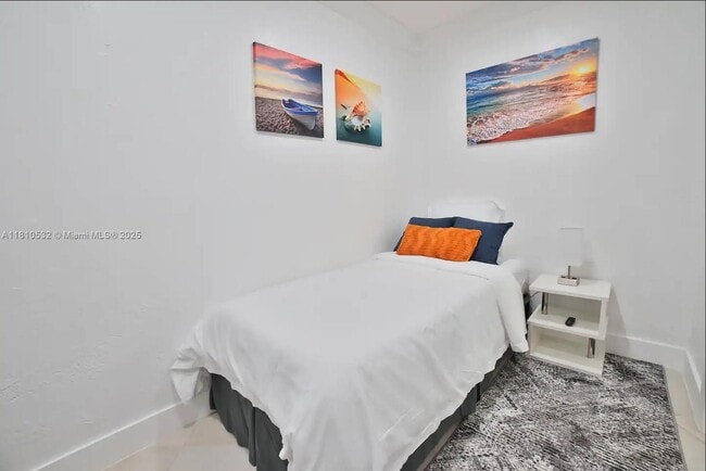 Building Photo - 8651 Sunset Strip