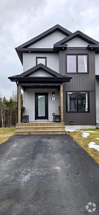 Building Photo - 15 Cedar Hill Pl