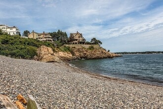 Building Photo - 8 Jackson Rd