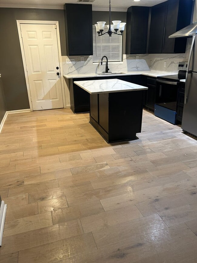 Building Photo - Very Nice Two Bedroom Two Bath Coming SOON!