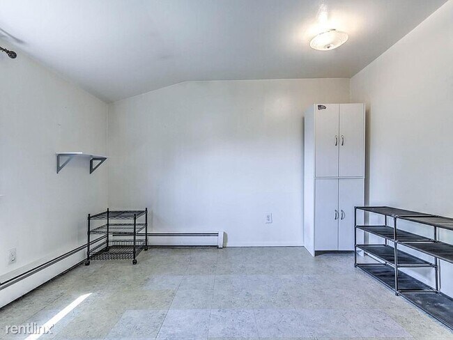 Building Photo - 2 br, 1 bath House - 1573 10th St