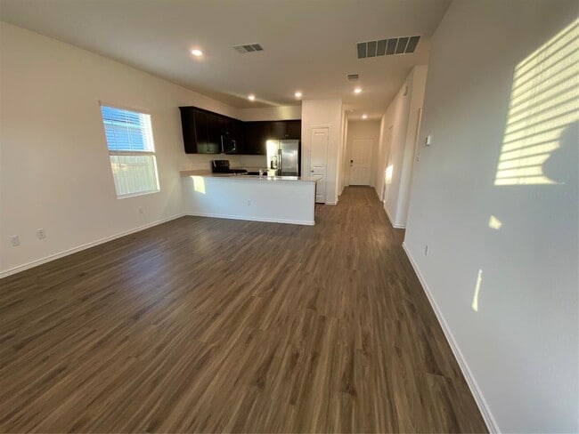 Building Photo - 600 Gabriels Bluff Dr