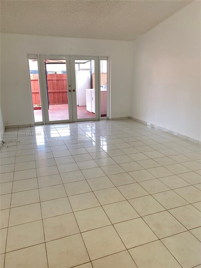 Foto del edificio - 13759 SW 49th St