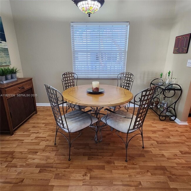 Foto del edificio - 2424 NE 9th St