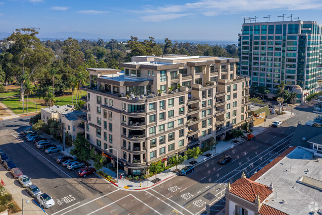 Context; Balboa Park in Background - Vue on 5th