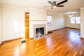 Interior Photo - 1656-1662 Northwest Blvd