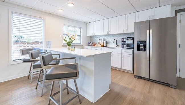 Building Photo - Waterview at Rocky Point Apartments