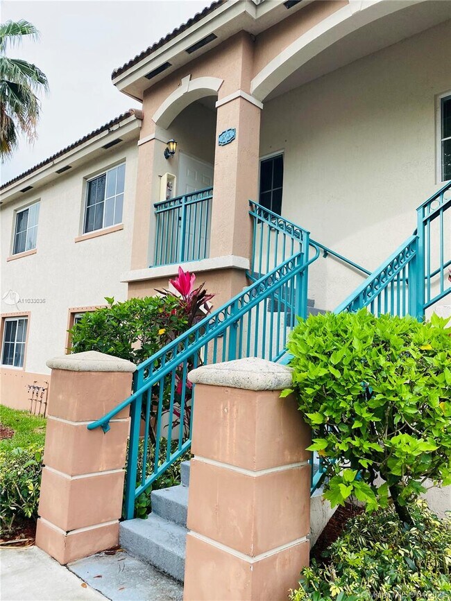 Building Photo - 2930 SE 13th Ave