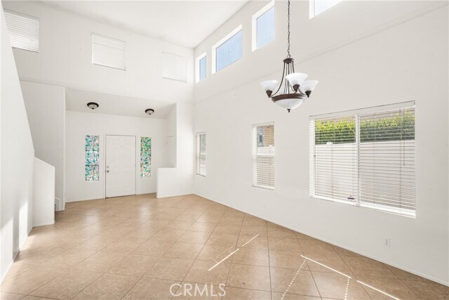 Foto del edificio - 1032 Aurora Ln