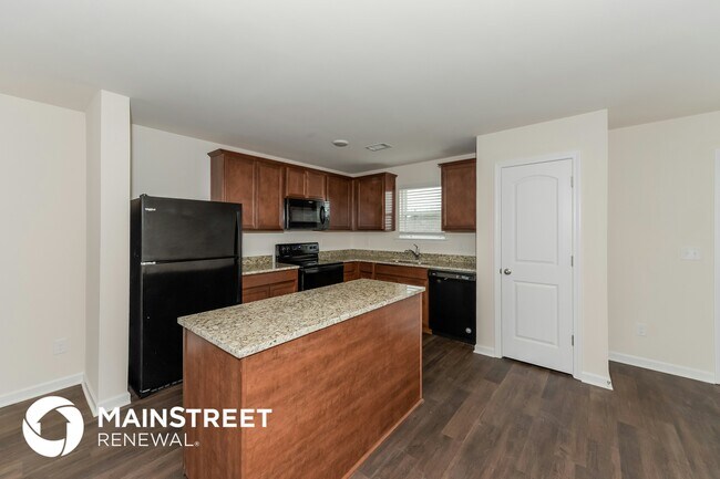 Building Photo - 2714 Swarm Ct