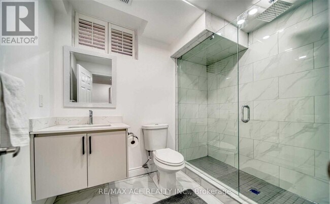 Building Photo - 5 Baybrook Rd