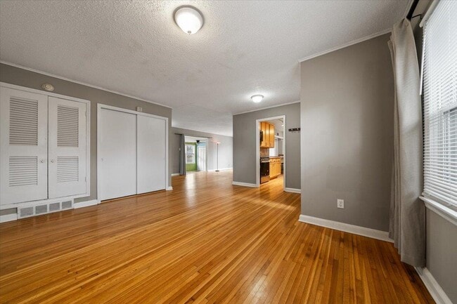 Foto del edificio - 1073 Ivy Rd