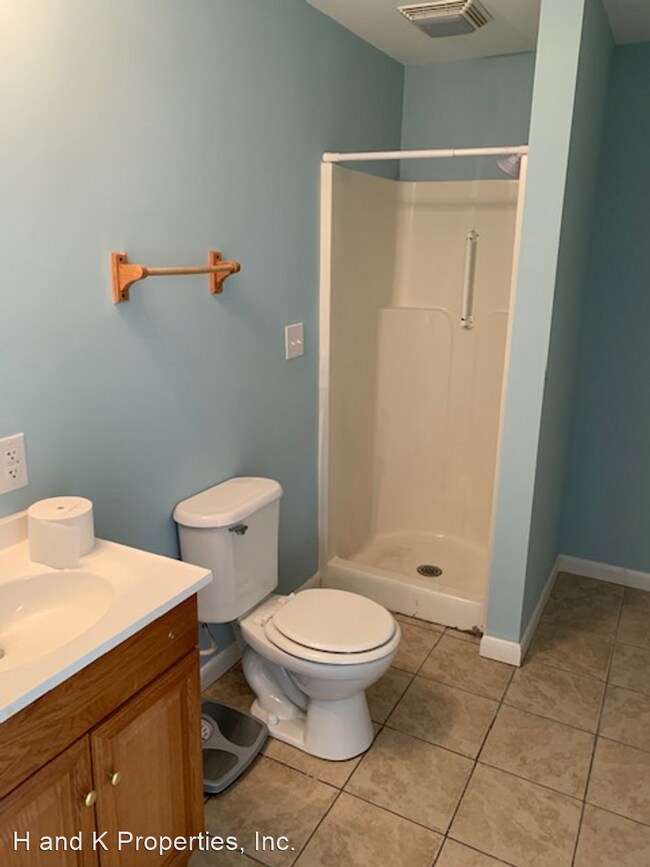 Foto del edificio - 3 br, 2 bath House - 104 Taylor St.